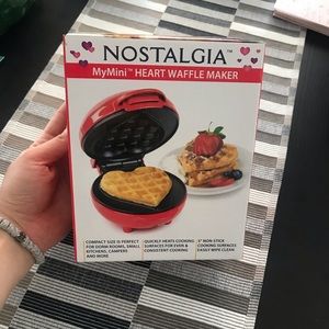 New with box Nostalgia MyMini Heart shaped waffle maker